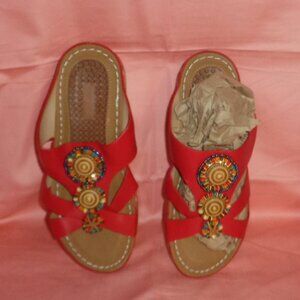 BEAUTIFUL ARTWORK-ITALIAN RED MASSAGE BED SANDALS-NO NAME,NEVER WORN SIZE 6-